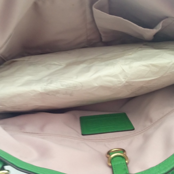 Rare Vintage Kelly Green Pebbled Leather Satchel - Picture 8 of 8